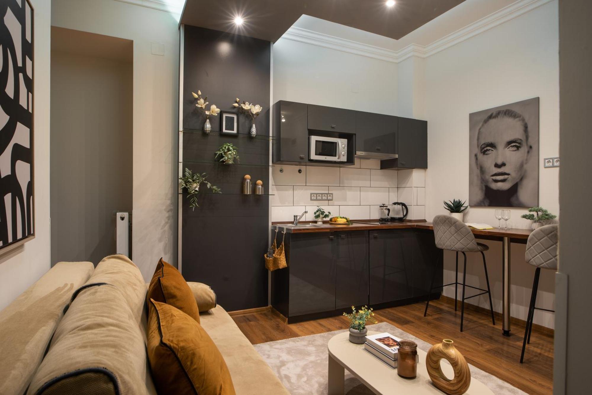 Chic Central 1Br Retreat Near New York Cafe With View Будапеща Екстериор снимка